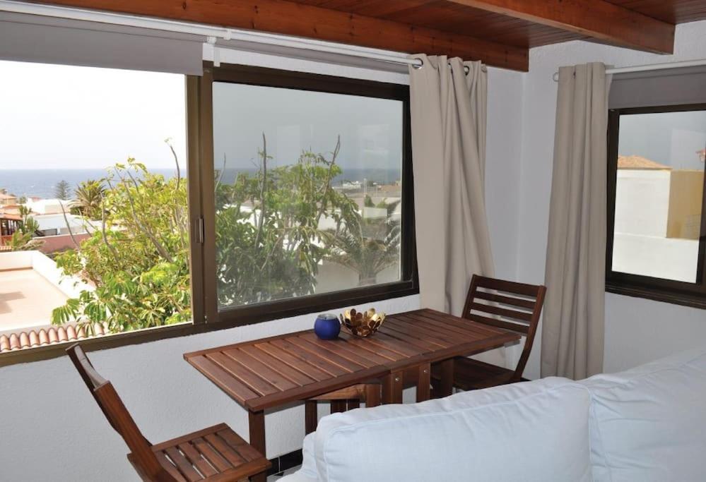 Los Cisnes Encantadora Casa Con Jardin Y Estudio Vista Al Mar El Medano  Ngoại thất bức ảnh